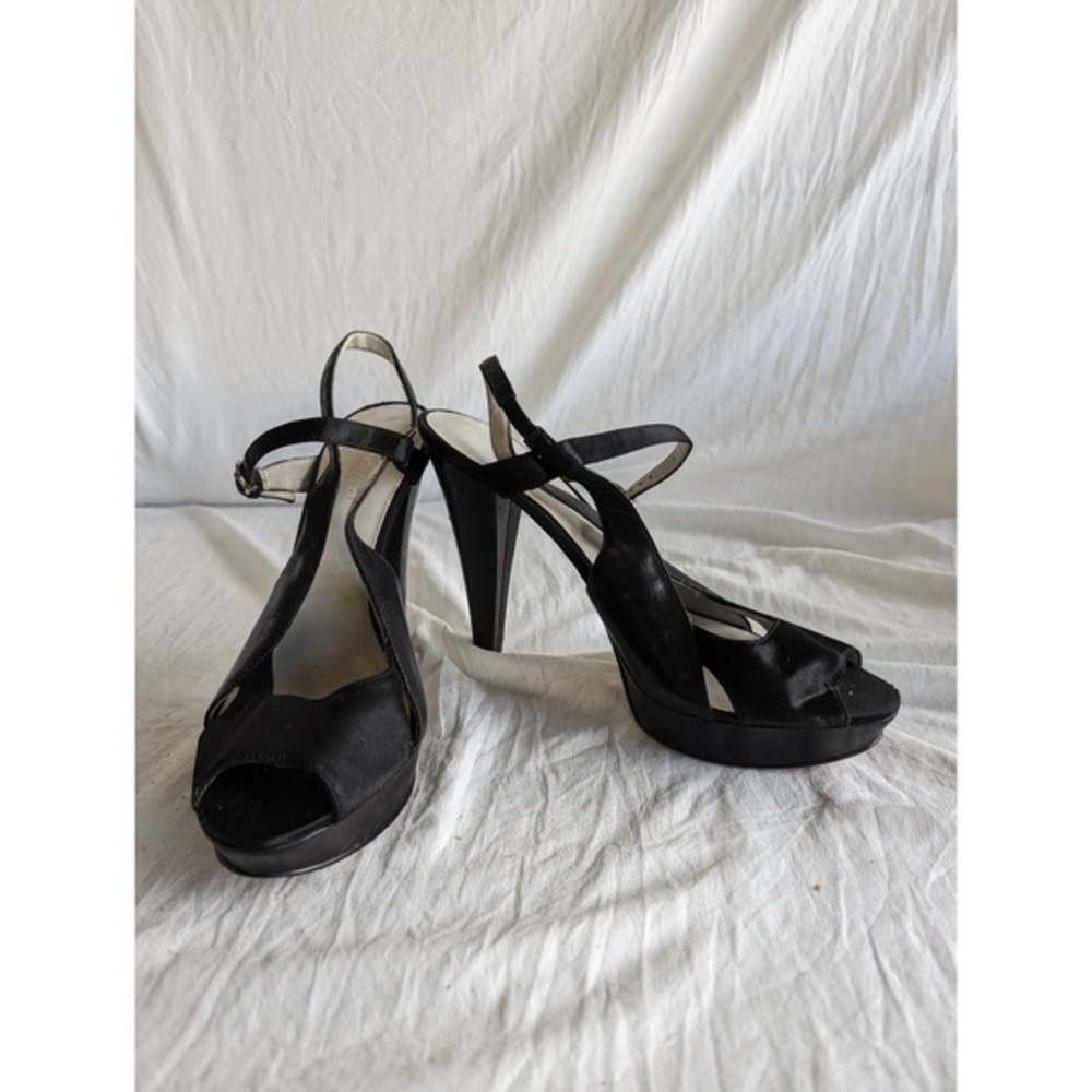 Nine West Black Leather Peep-Toe Heels